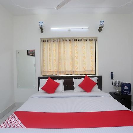 Oyo 18301 Hotel A-One Alwar Bagian luar foto