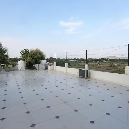 Oyo 18301 Hotel A-One Alwar Bagian luar foto
