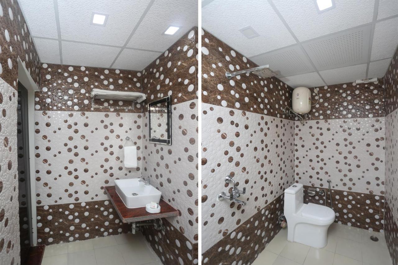 Oyo 18301 Hotel A-One Alwar Bagian luar foto