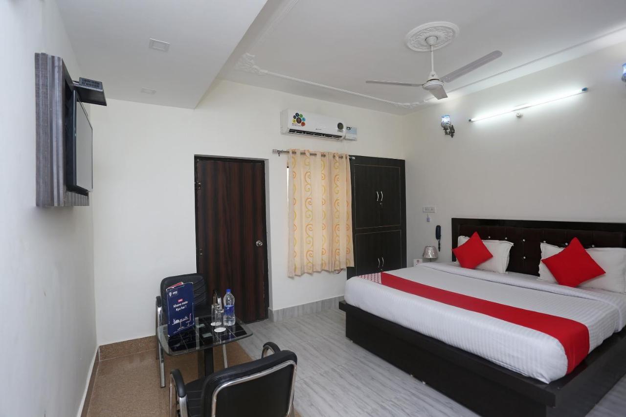 Oyo 18301 Hotel A-One Alwar Bagian luar foto