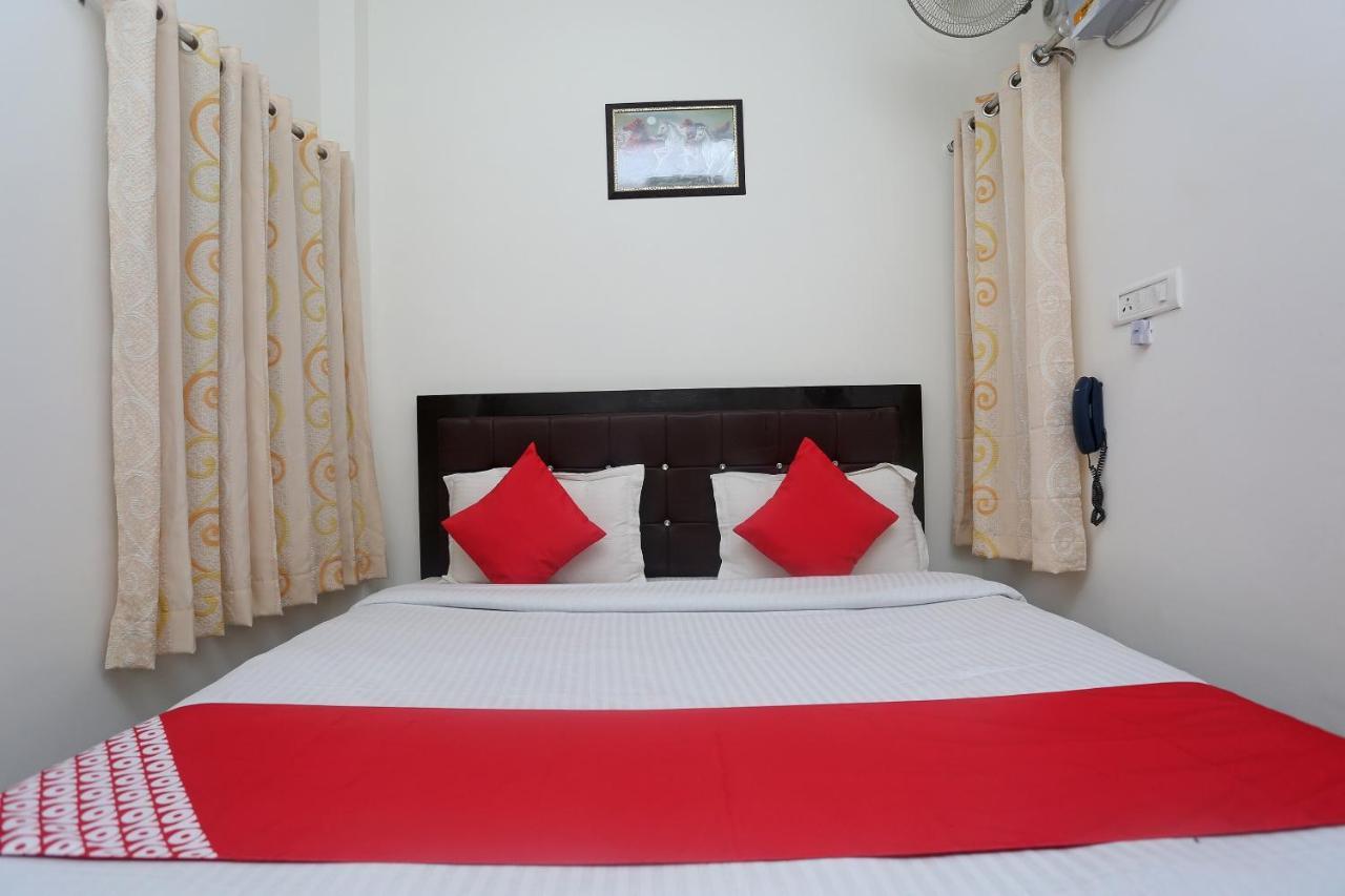 Oyo 18301 Hotel A-One Alwar Bagian luar foto